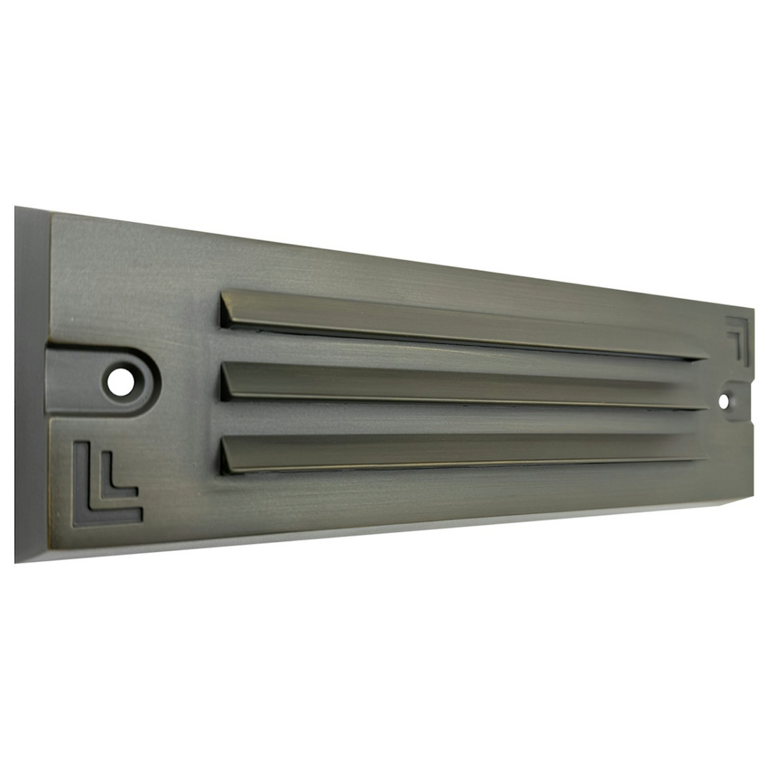 Surface Mount Step Light - 9inch Width - Louver