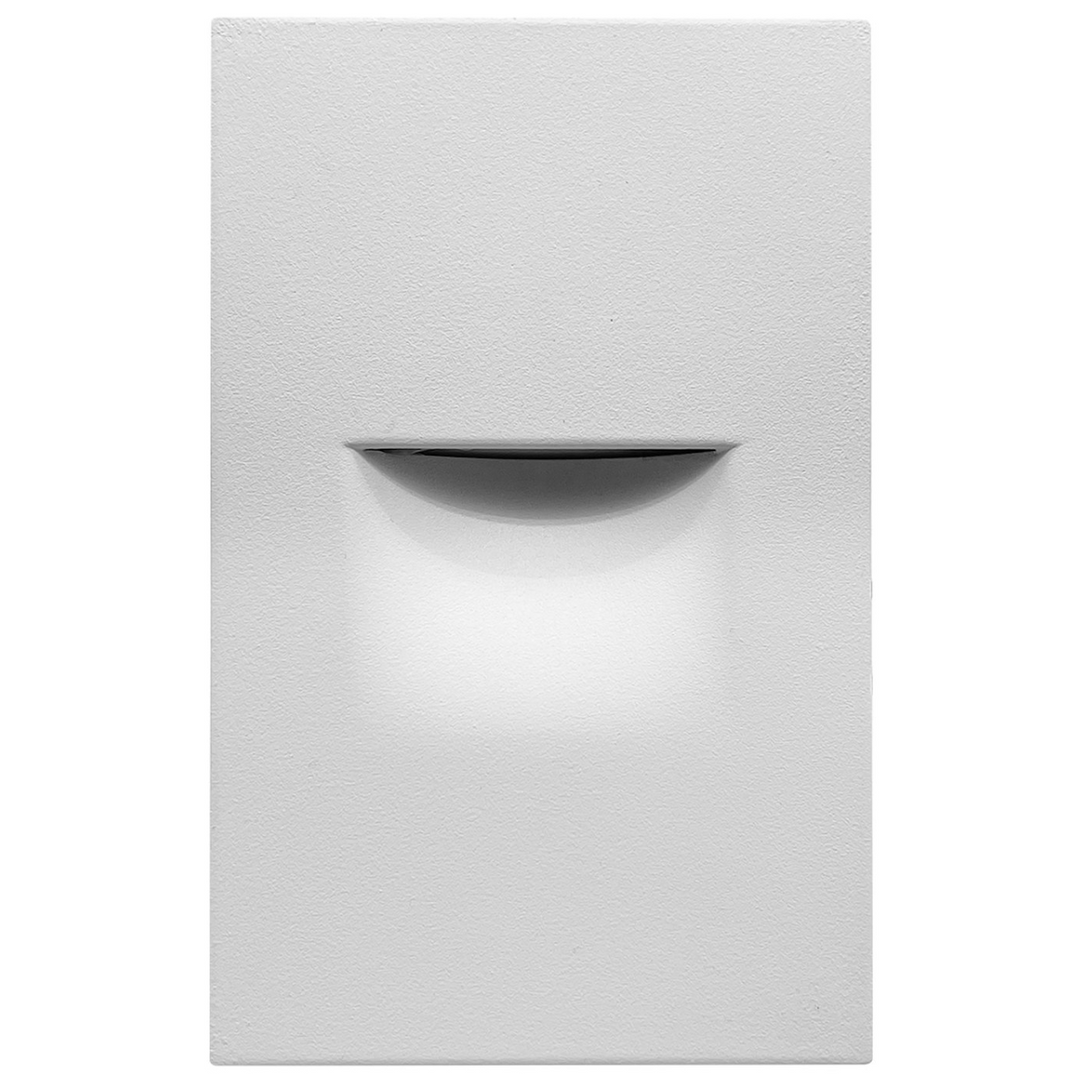 Step Light - Vertical: ARCY-Line 5-CCT Selectable 3W - White