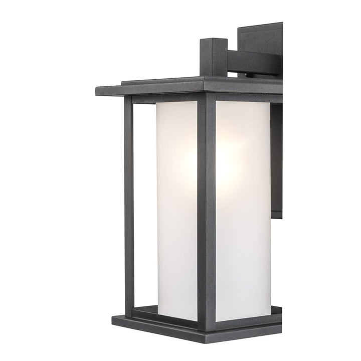 Trans Globe 1 Lt Wall Lanteran Med Frosted- Black