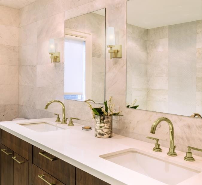 Westinghouse Westinghouse - Chaddsford, One Light, Base E26 Medium - Champagne Brass