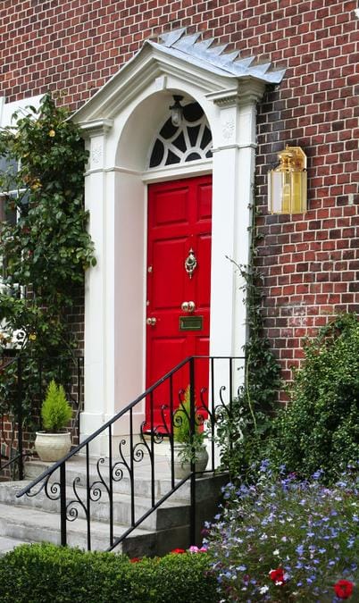 Westinghouse Westinghouse - Wall Fixture, One light, Base E26 Medium - Polished brass